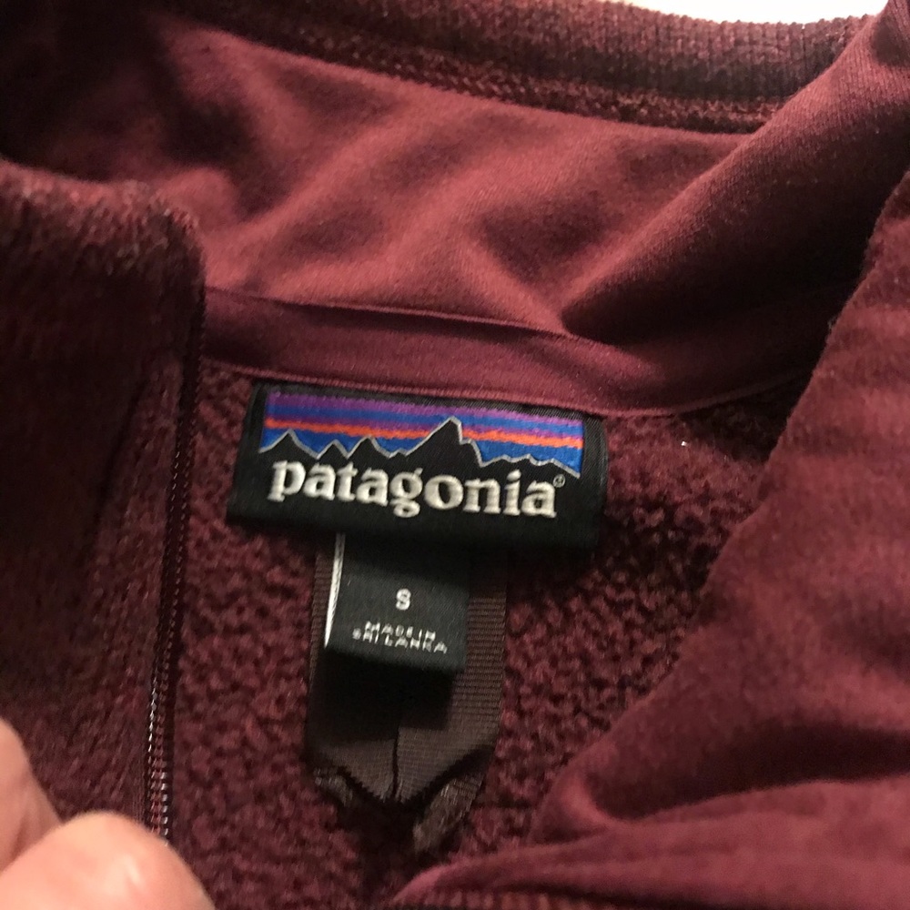 Pantagonia burgundy zip up